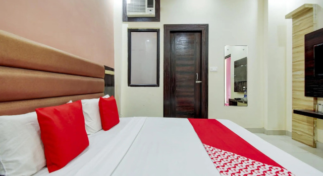 OYO 77293 Hotel Romsan, Rezervovat Hotel Rāiwāla Uttarakhand