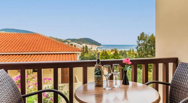 Трёхместный номер Standard с частичным видом на море Skopelos Holidays Hotel