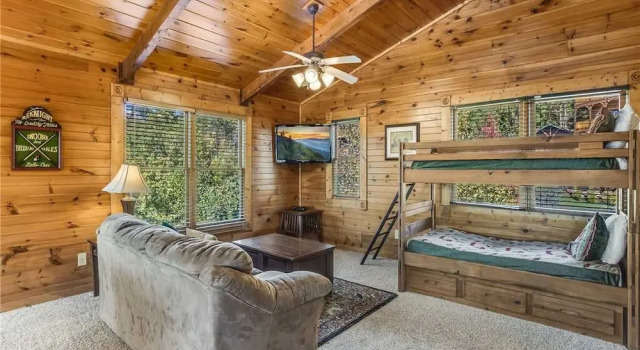 Heavens View - Two Bedroom Cabin
