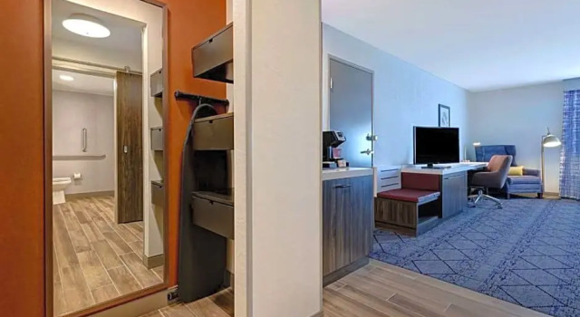 Одноместный номер Premium Hilton Garden Inn Cedar Rapids