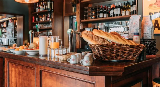 Номер Standard Hotel Café Restaurant Abina