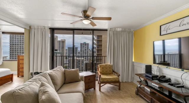 Номер Standard 22nd Floor Condo with Stunning Ocean Views and Free Parking!
