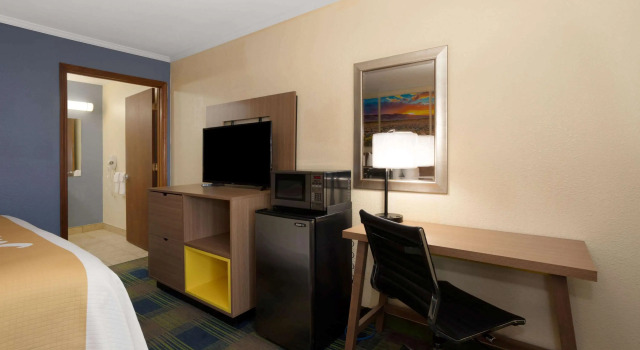 Days Inn by Wyndham Alamogordo, Buchen Sie Hotel Hotels in New Mexico mit Parkplatz, Parkplätze