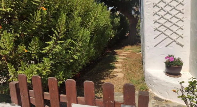 Коттедж 2 bedroom bungalow next Yumbo Center. free parking