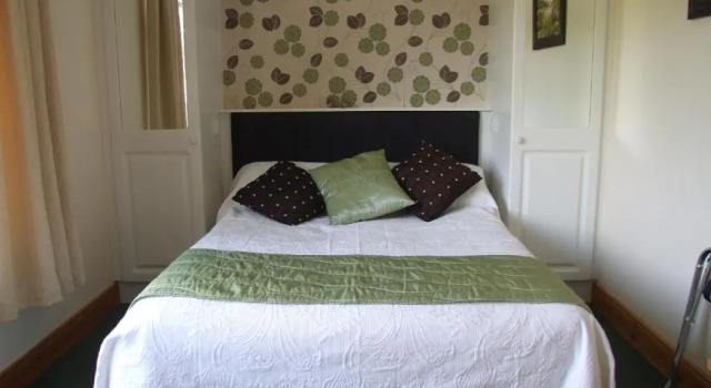 O'Sheas Ceol Na Habhann B&B, Book Bed and Breakfast Kenmare Ring of Kerry