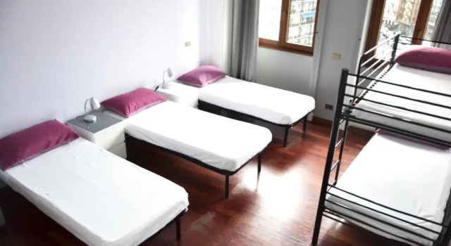 Кровать в общем номере (женский номер) B&B Best Hostel Milano