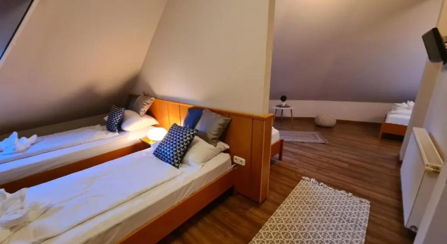 Люкс Deluxe István Hotel&Étterem