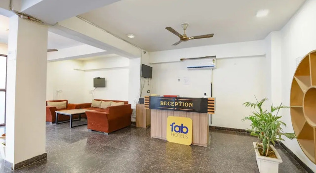 Fabhotel Log Inn Stay, Varaa Hotelli Gurgaon 