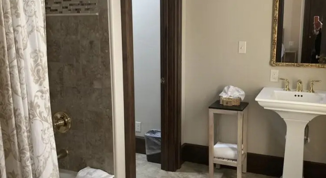 Двухместный номер Classic Riverside Hot Springs Inn & Spa