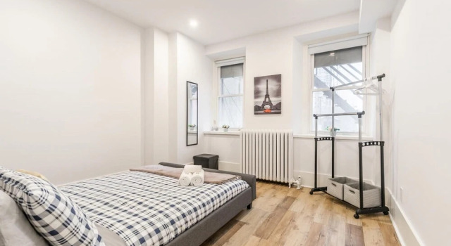 1BR Apt w Queen Bed Netflix - Prime Location, Varaa Hotelli Hamilton 