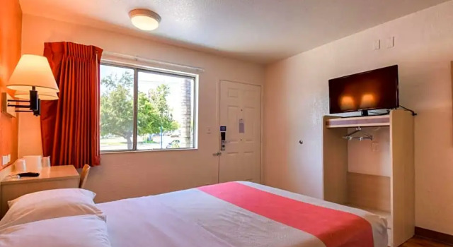 Номер Standard Motel 6 Riverside West - Jurupa Valley