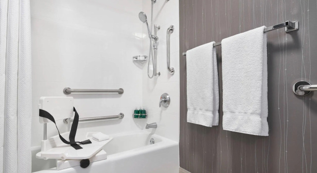 Четырёхместный номер Standard Courtyard By Marriott Baltimore BWI Airport