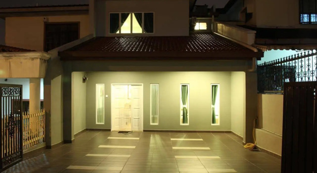 Leisure Home Stay @ Taman Segar