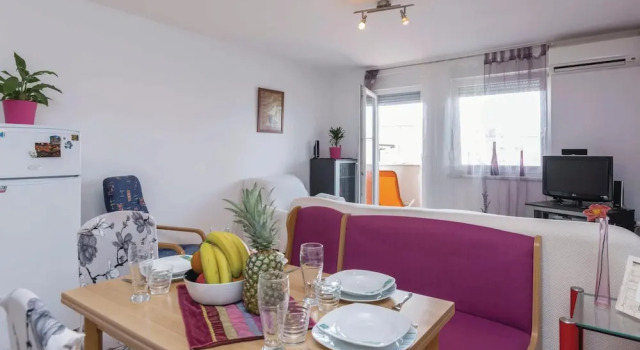 Stunning Home in Liznjan With Wifi and 1 Bedrooms