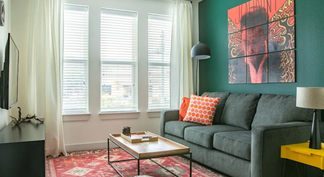 Luxe Apartments at The Domain by WanderJaunt, Buchen Sie Ferienwohnung Hotels in Greater Austin mit Pool, Schwimmbad