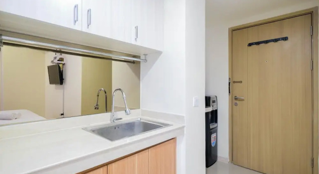 Comfy and Homey Studio Room at Meikarta Apartment, Réserver Appartement Cibatu West Java