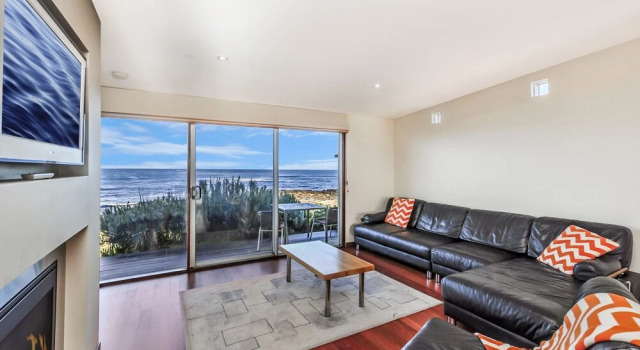 Hearns Beachside Villa 8, Prenota Villa Port Fairy Victoria