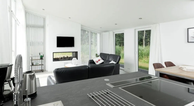 Chalet with Fireplace near Oosterschelde, Book Chalet Goes 