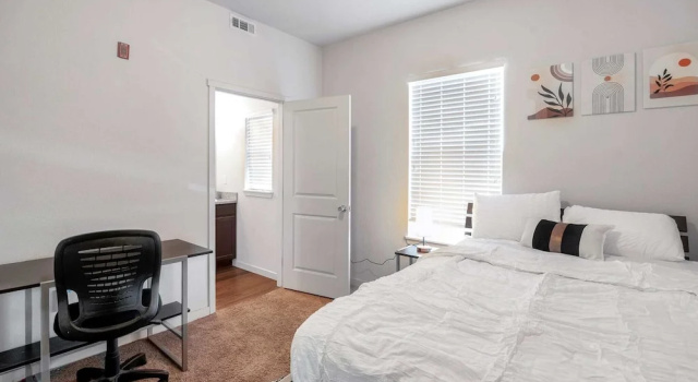 Fully Furnished 2bdrm Apt Near UNC, Rezerwuj Hotel Greeley Kolorado