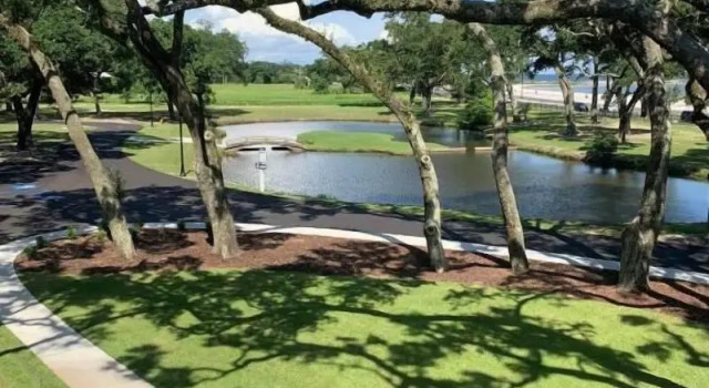 Centennial Plaza Resort Gulfport, Забронировать Курортный отель Галфпорт Миссисипи - побережье
