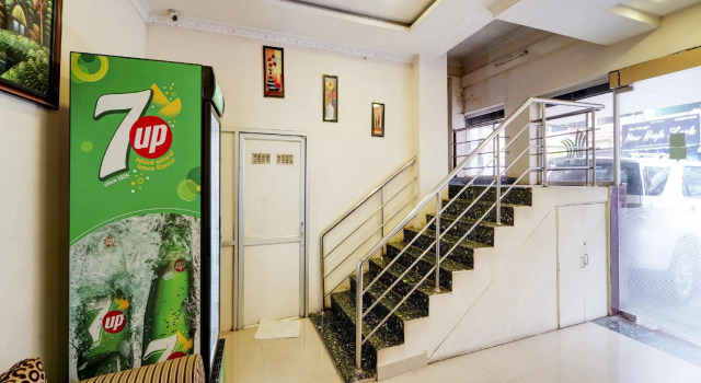 Collection O 82333 G Silver Hotels & Resorts, Забронировать Отель Отели штата Тамилнада с завтраком, Завтраки
