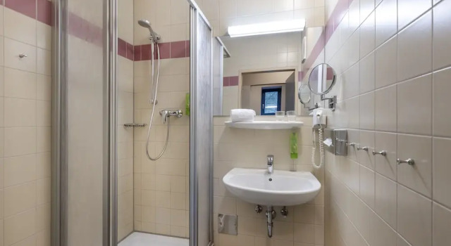 Четырёхместный семейный номер Standard JUFA Hotel Bruck an der Mur - im Weitental