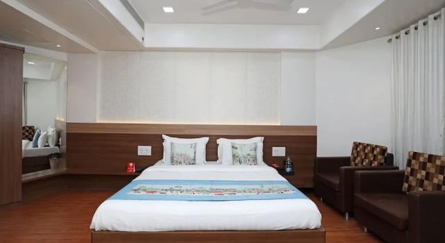 OYO 10672 Hotel Riviera