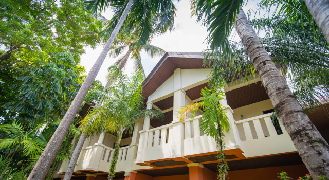 Phuket Leelavadee Hua Ting Resort