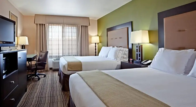 Четырёхместный люкс Holiday Inn Express Hotel Twin Falls by IHG