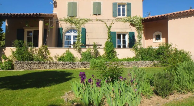 Superb House With Private Swimming Pool, Забронировать Отель Л'Иль-сюр-ла-Сорг Воклюз