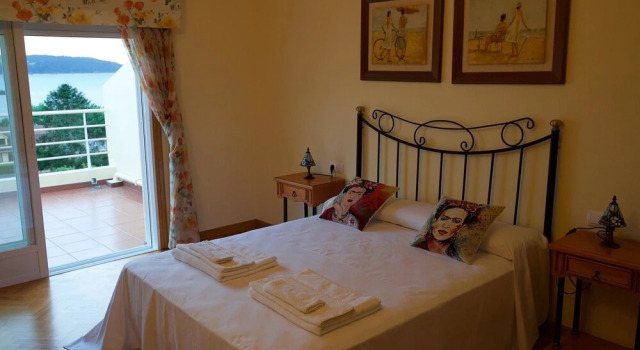 House With 3 Bedrooms in Miño, With Wonderful sea View, Pool Access an, Varaa Hotelli Mino 