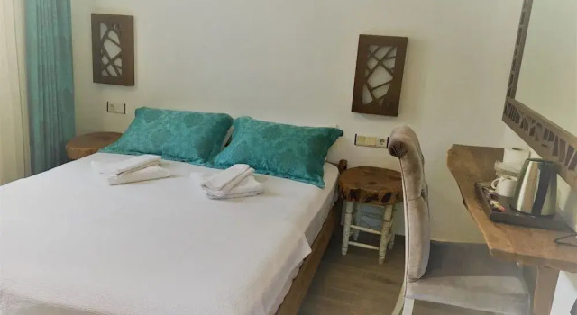 Ceneviz Hotel
