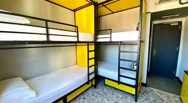 Кровать в общем номере (женский номер) YellowSquare Milan