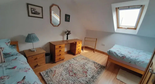 Canal-side 5-bed Cottage - Sleeps 10, Pet Friendly, Varaa Lomakoti Endon Staffordshire