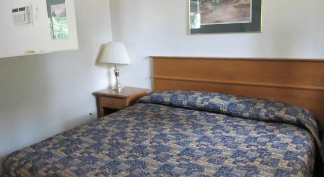 Clearwater Valley Resort, Buchen Sie Resort Hotels in British Columbia mit Pool, Schwimmbad
