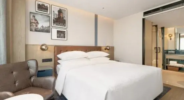 Полулюкс Four Points by Sheraton Harbin City Center