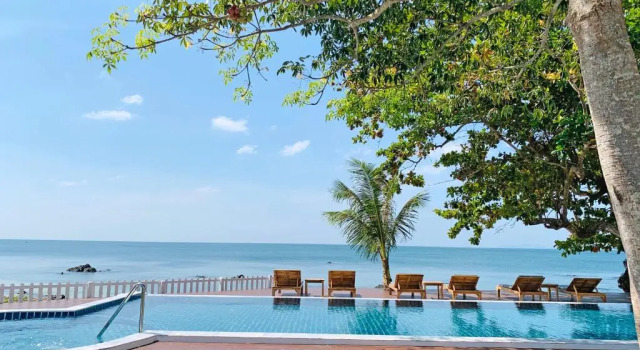 Семейный номер Standard с видом на бассейн Uza Beach Resort
