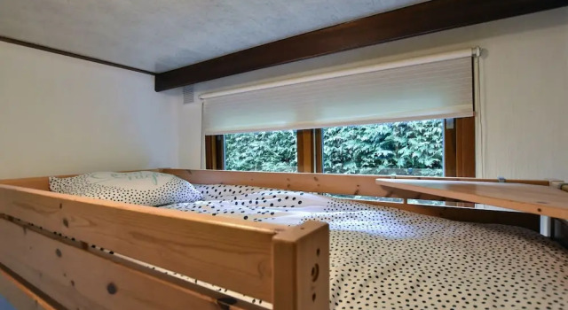 Spacious Chalet With Enclosed Garden in Small-scale Holiday Resort Adjacent to Forest, Prenota Chalet Ville a Gheldria, Villa
