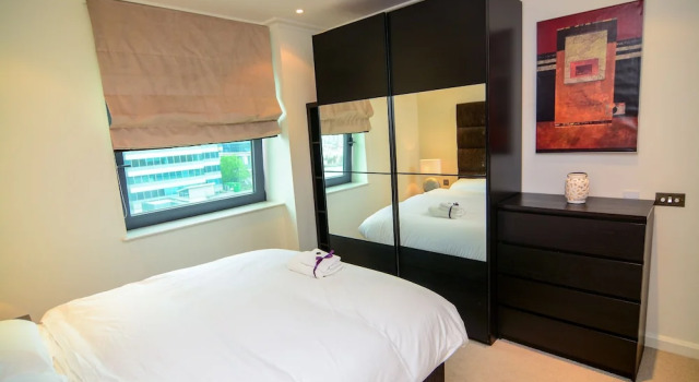 Canary Wharf Riverside Duplex, Забронировать Апартаменты/квартира Тауэр-Хэмлетс Лондон, рядом с Рынок «Биллингсгейт»