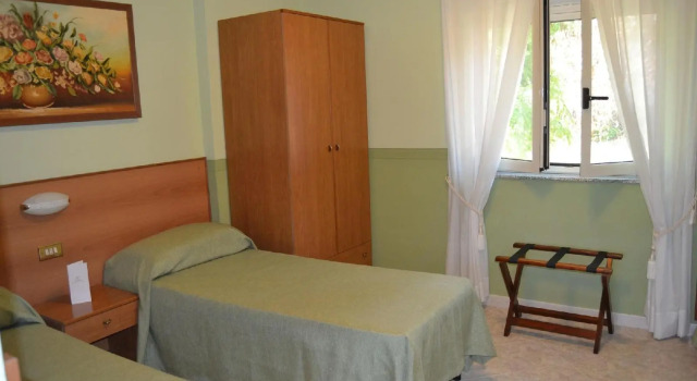 Yellow Park Hotel, Book Hotel Arienzo Campania