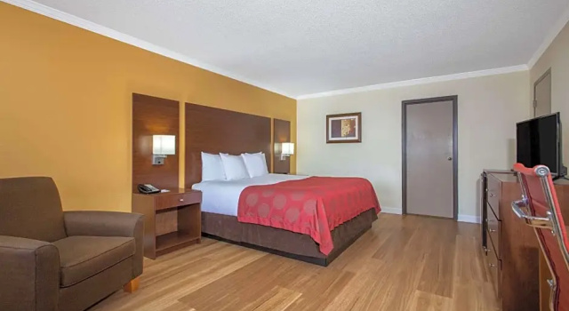 Двухместный номер Standard с видом на внутренний двор Ramada by Wyndham Tampa Westshore Airport South