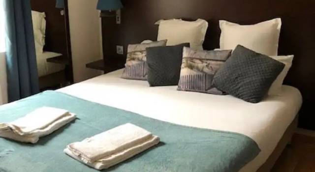 Четырёхместный номер Standard Hôtel Le Saint Patrice