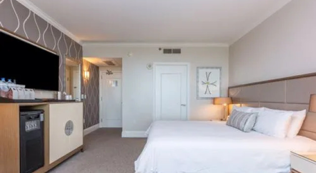 FONTTREBVSJS - Unit 1117, Varaa Hotelli Hotellit Miami Beach uima-altaalla, Uima-allas