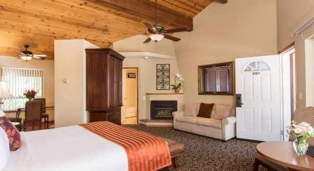 Двухместный номер Standard с видом на озеро Mourelatos Lakeshore Resort
