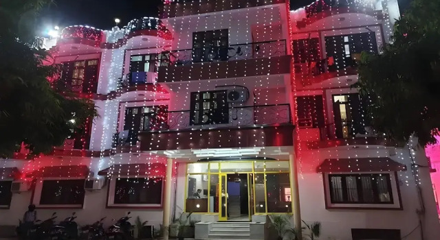 Hotel Amrapali, Забронировать Отель Отели штата Раджастхана с парковкой, Парковка
