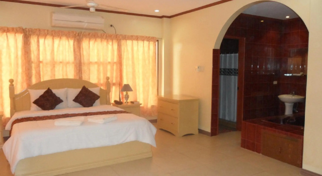 Люкс Subic Waterfront View Resort