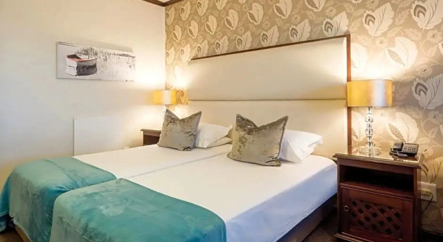 Двухместный номер Standard с балконом Knysna Log-Inn Hotel