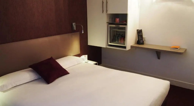 Двухместный номер Standard Porte de Versailles Hotel