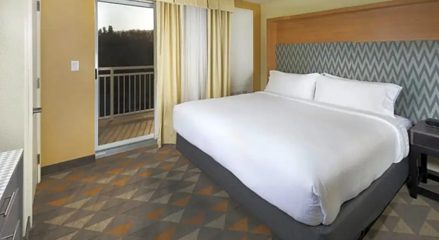 Двухместный номер Deluxe AC Hotel Asheville Biltmore Village