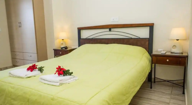 Comfy Nest in a Garden, Забронировать Отель Отели периферийной единицы Мессения 3 звезды, 3*